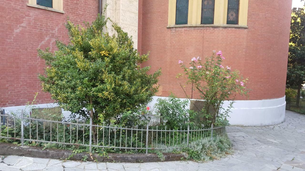 Location Turistic Monolocale Nel Parco Del Santuario Apartment Asti Exterior foto