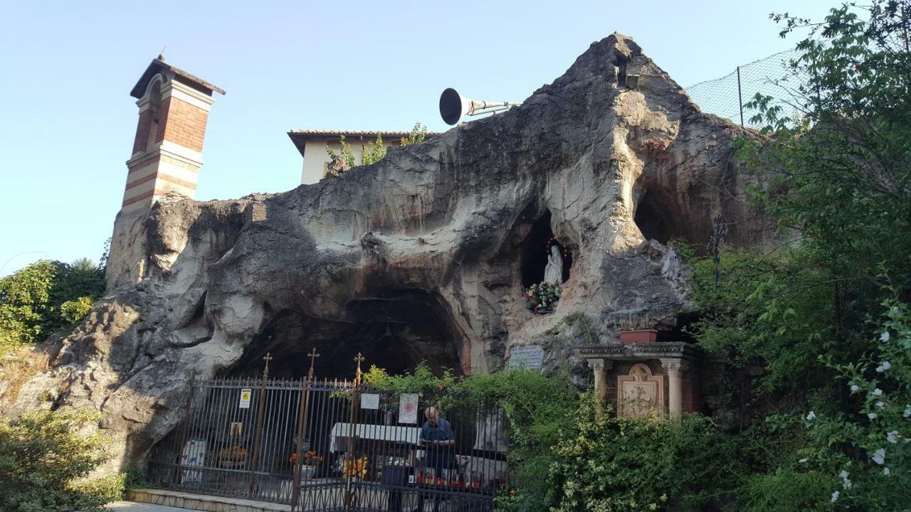 Location Turistic Monolocale Nel Parco Del Santuario Apartment Asti Exterior foto