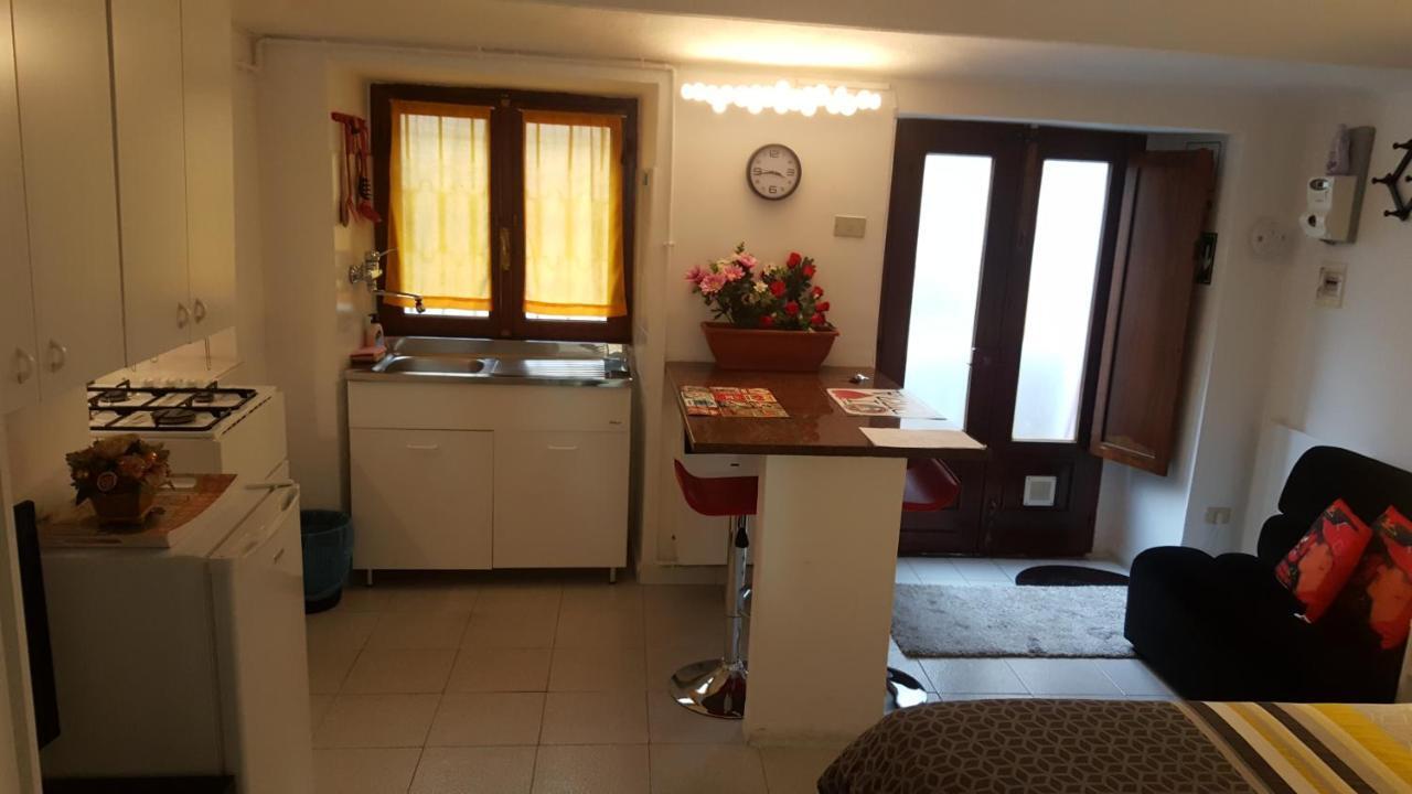Location Turistic Monolocale Nel Parco Del Santuario Apartment Asti Exterior foto